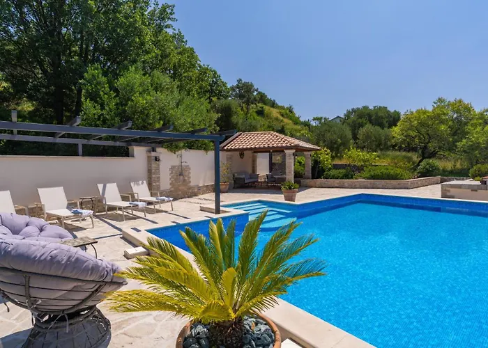 None Kate By Guide ヴィラ *