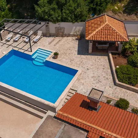 None Kate By Guide Willa *