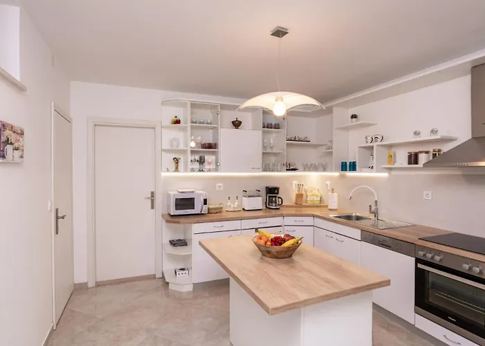 None Kate By Guide 빌라