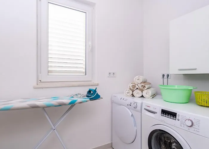 None Kate By Guide 빌라